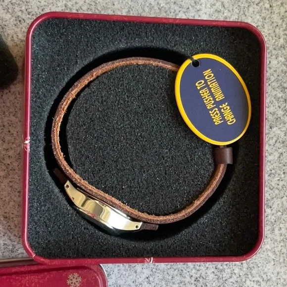 Fossil Brown Leather Watch with Gold-Toned Case - Picture 4 of 6